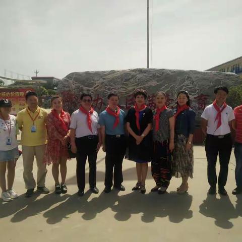 爱心助学 情系六一——丛台区副区长刘长珍、五谷丰登爱心人士及教体局领导到贾村教育集团慰问贫困学生