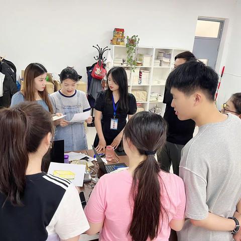 汉光实验小学第七届课堂节———吴华《可伸缩的橡皮筋》