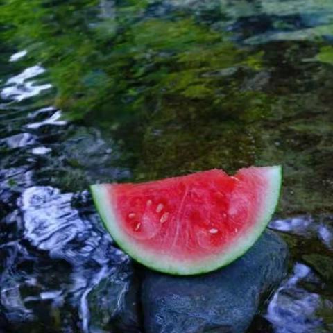 《啃一弯清凉》图网络