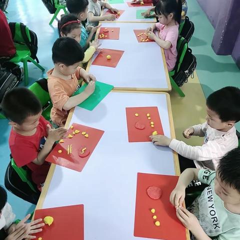 阳光幼儿园面塑手工制作