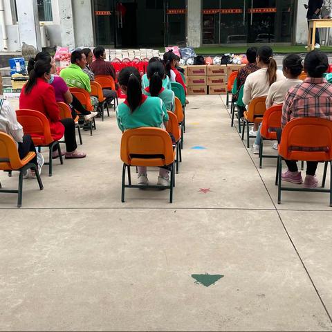 爱心捐赠  情暖校园—-姚店子西仁小学举行爱心人士捐赠仪式