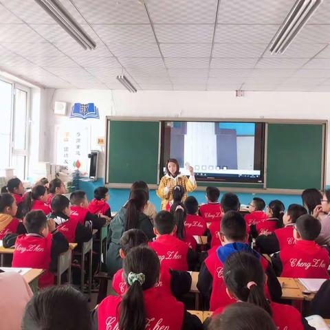 “凝心聚力、稳步提升”——城镇小学五年级数学组《数学课堂教学中数形结合思想学习策略》研讨课