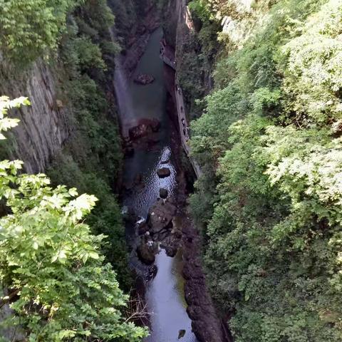 恩施云龙河地缝绝景