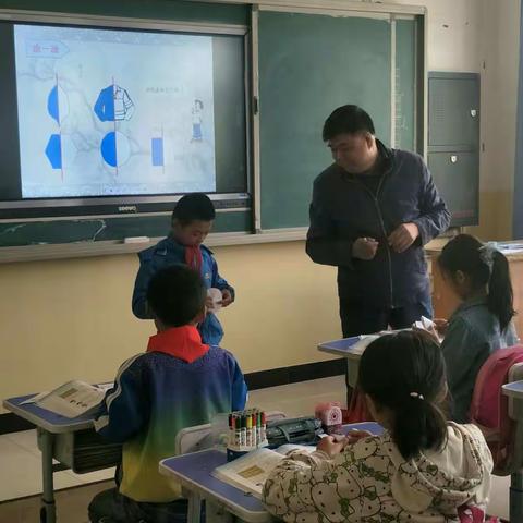 聚焦课堂  优化教学--三闸镇中心小学数学教研活动纪实