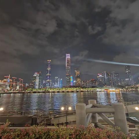 决定人生高度的，从来不是默默等待和高谈阔论，而是说做就做并且坚持到底的执行力。