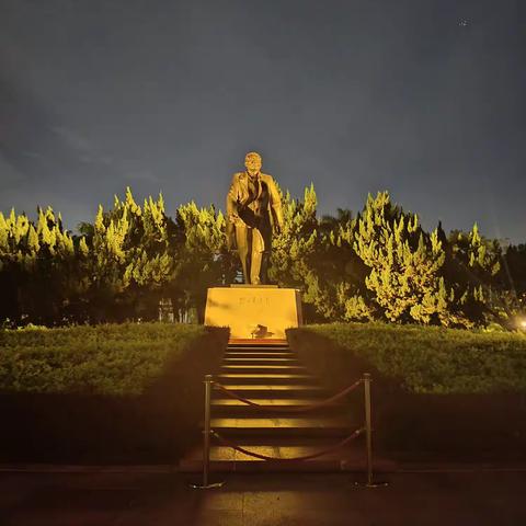 一个人懂得守礼，方能懂谦逊、知进退。一个家庭重视礼节，才能传承家风、福泽子孙。