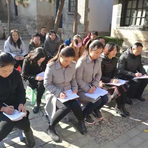 八路军一二九师纪念馆集中收听收看市委书记高宏志宣讲十九大精神报告会