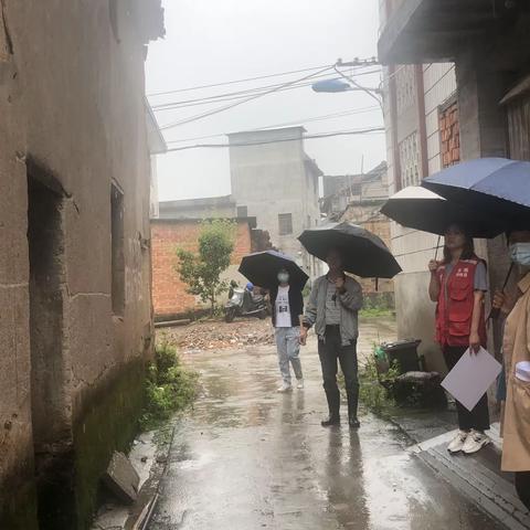 加强雨天巡查，排除安全隐患