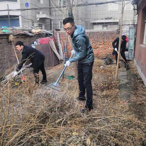 长院组织开展“践行雷锋精神 传诵雷锋故事”志愿者活动