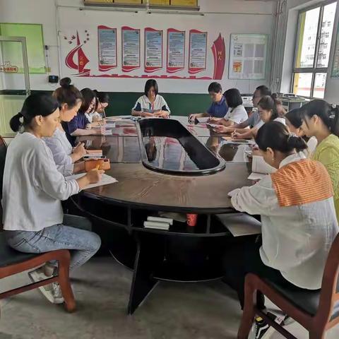 洞上小学“10.13”防震减灾教育专题