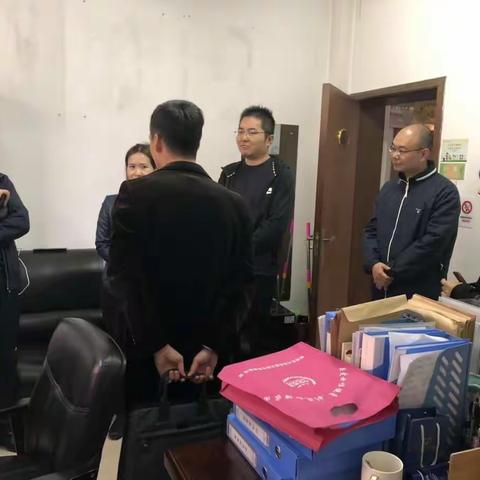 争分夺秒、查遗补漏——莲湖区政府副区长督导四经普登记工作