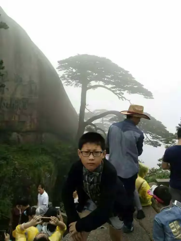 《快乐的黄山之旅》北大街小学五（2）班方一鸣