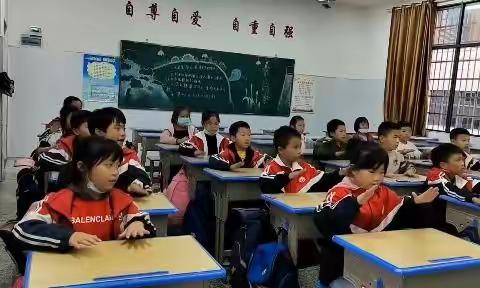 生活因书香而精彩