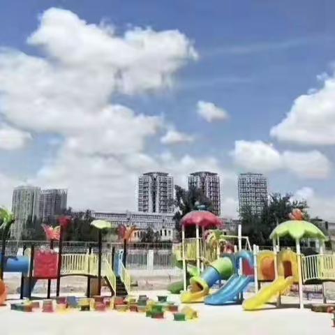 “走进小学，放飞梦想”—库尔勒市四幼教育集团（阿克塔什分园）大班毕业系列活动之走进小学研学之旅