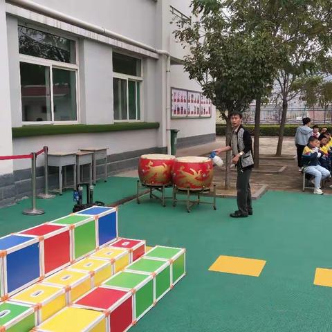 尹方小学开展喜迎国庆＂诵读中华经典 弘扬传统文化＂美文诵读活动