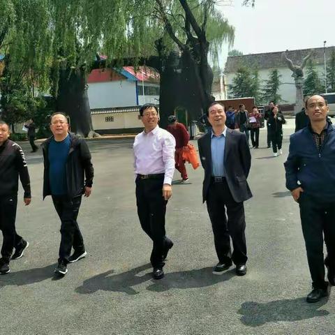 打造一流品牌学校，创设温馨育人环境――山西省寄宿制学校现场会市迎检学校校长莅临我校观摩