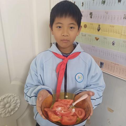 石楼中学小学 五一班劳动课上做美食