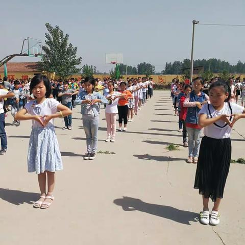下张小学谷小华的美篇～～孝子之至,莫大乎尊亲；尊亲之至,莫大乎以天下养. ——孟子