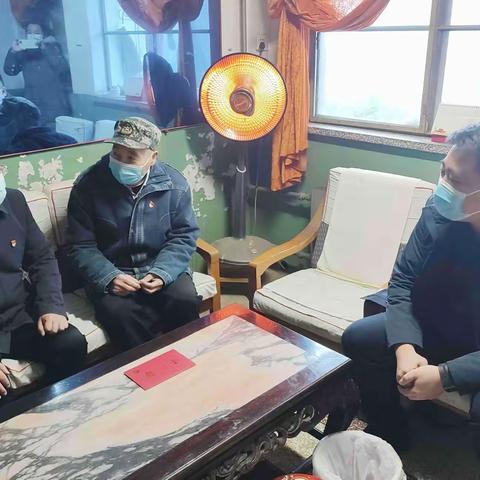 区委组织部部长周西钢开展春节慰问活动