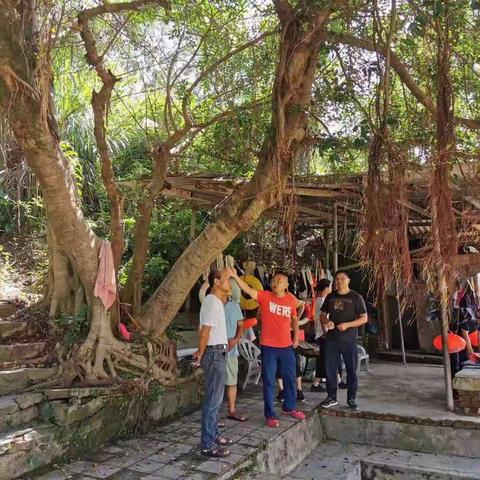 坝下冬泳爱好者建设新基地（一）