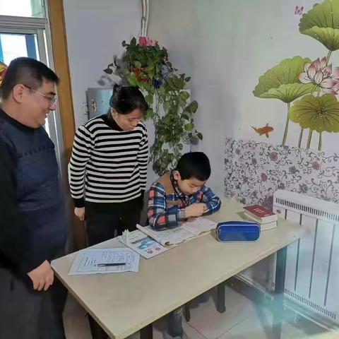 爱在家访路上延伸——莲湖路小学开展“走进家庭，携手育人”大家访活动进行中