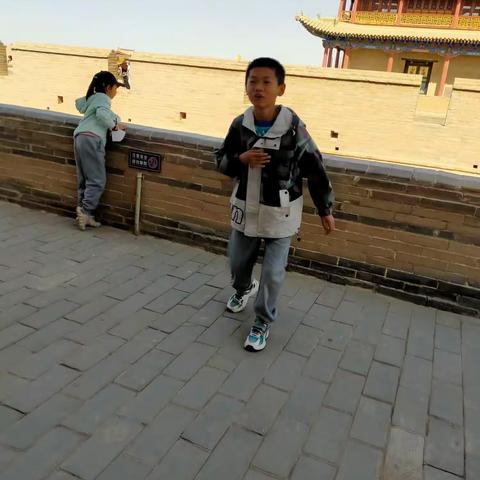 《父爱的表达方式》学校：郭家堡中学，班级：四年级，学生：苏龙，指导老师：张文新，时间：2023年3月29日