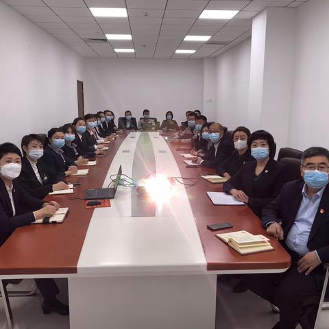 文旅酒管公司党支部组织集中观看党的二十大开幕式