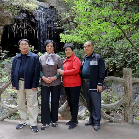 应发小夫妇邀请我们一起到桂林红溪景区游玩纪实