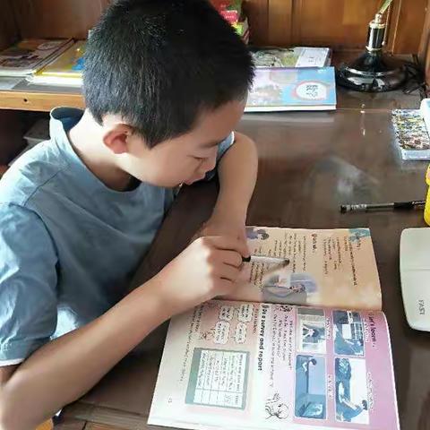 丰富多彩的假期生活