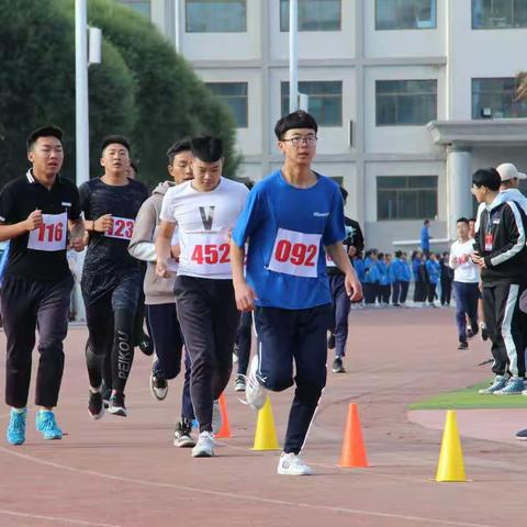 师生同竞技，健儿展英姿！张掖市职教中心第二十届秋季田径运动会纪实