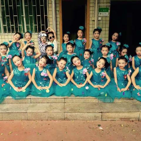 艺术绽放   幸福成长