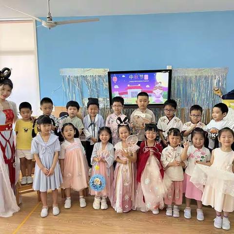 海上生明月，天涯共此时