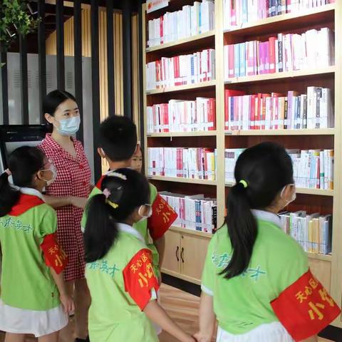 小小图书“馆”理员