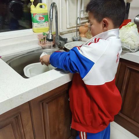 西街实验小学北校     一（6）班    “最美孝心好少年”评选活动