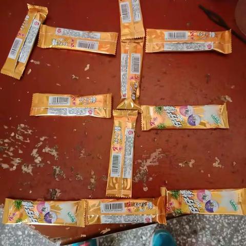 祝李皓聪小朋友生日快乐！