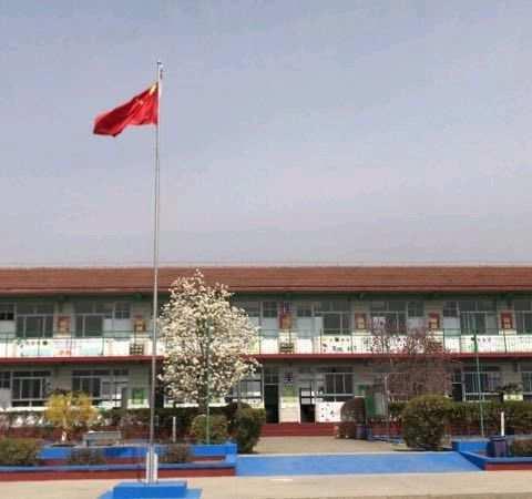 “教师进百家，温情不放假” ——建明镇赵庄子小学教师暑期大走访纪实
