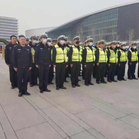 冀南新区交警全力保驾护航新区教师招聘考试