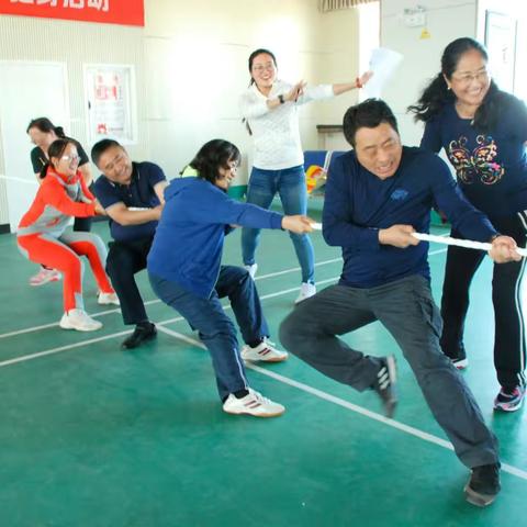 塔城银监分局迎国庆民族团结一家亲趣味运动会