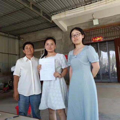 七月骄阳烈似火，教师家访沁人心———杨集乡中学开展“千师访万家”活动