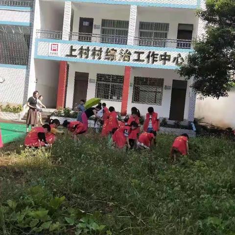 大手拉小手共建文明实践活动