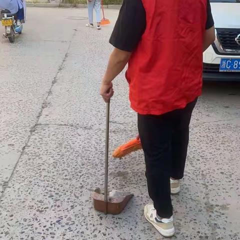 携手巩卫，共创和谐