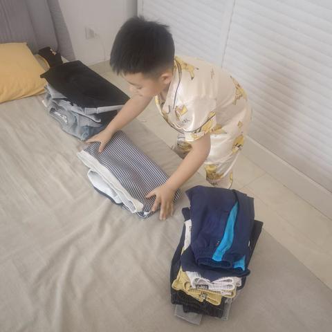 会生活，爱运动，喜阅读，还得是我们一年级一班的小可爱——第七周文明家庭建设掠影