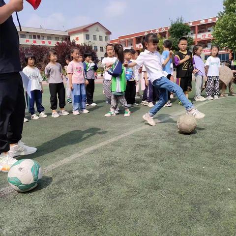 ⚽️球在脚下 足够精彩——西关小学第二届足球嘉年华活动（一五班）