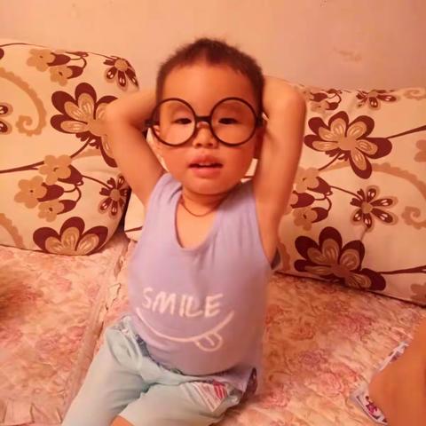 哥哥帅，弟弟萌萌哒