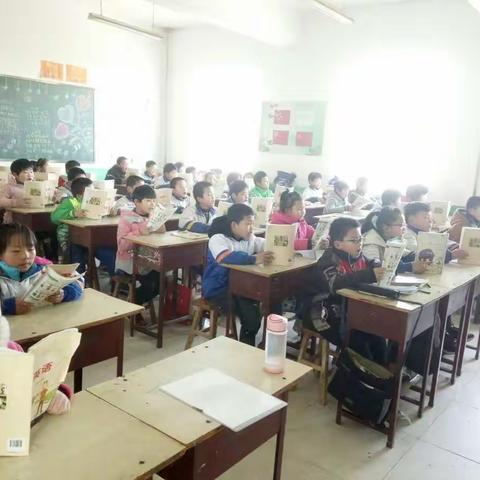 马落堡小学为丰富学生课间活动，召开特色校园活动。