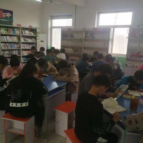 马落堡小学“阅读经典，传承文化”读书活动