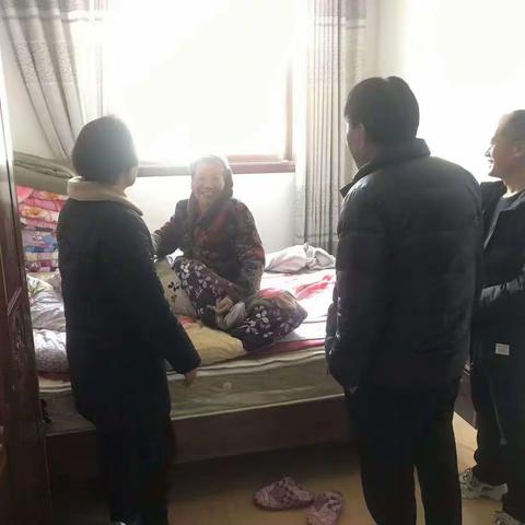 寒冬送温暖，真情暖民心