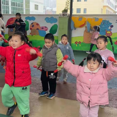 新佳金象幼儿园-中二班秋季学期日常片段