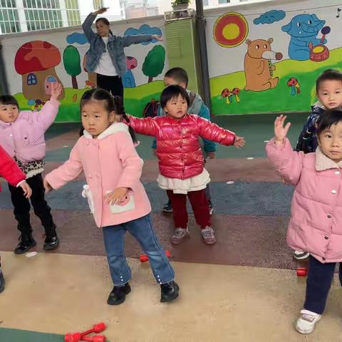 新佳金象幼儿园中二班之日常生活