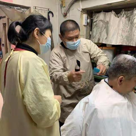 【风华义剪】志愿者发力 全力为老人服务